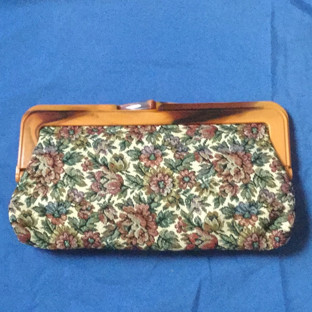 70s Floral tapestry Clutch Purse Handbag Purse “faux shell” handle